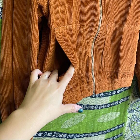 BDG Urban Outfitters Chestnut Cropped Corduroy Bomber Jacket Size Small - Picture 3 of 11